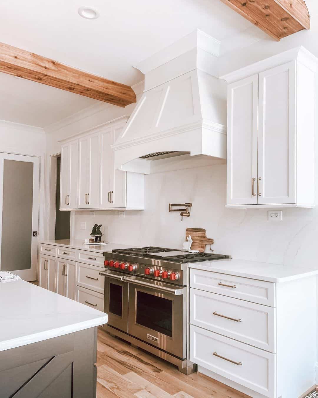 16 Unique White Kitchen Backsplash Ideas