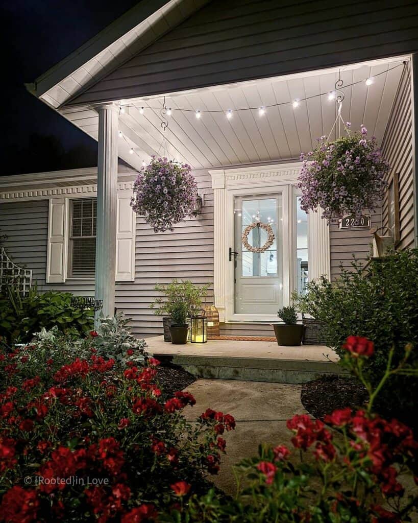 Small Cottage-style Porch Decorating Ideas