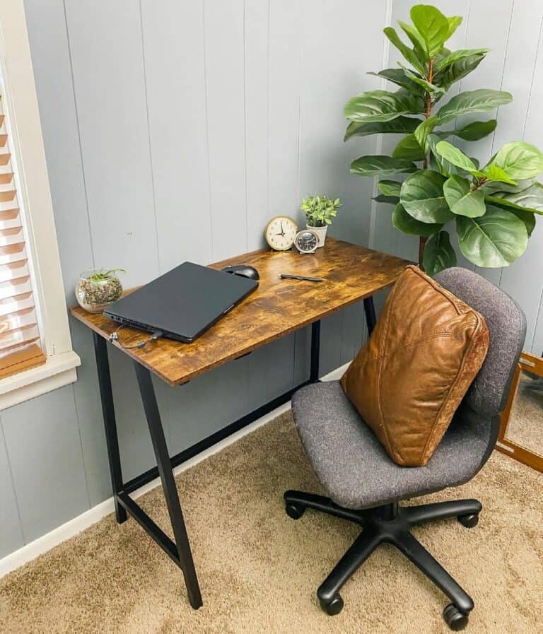 Small Office With Gray Décor