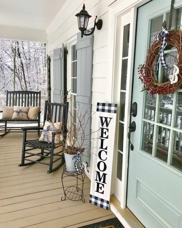 Snowy Gingham Porch Décor