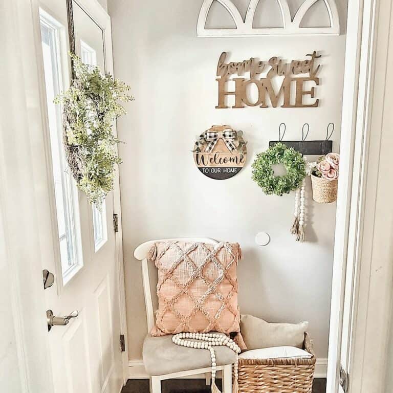Spring Décor to Freshen up an Entryway