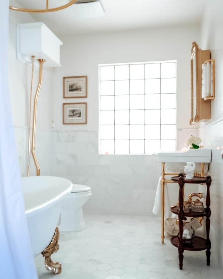 Vintage Bathroom With Luxurious Marble Wall Tiles