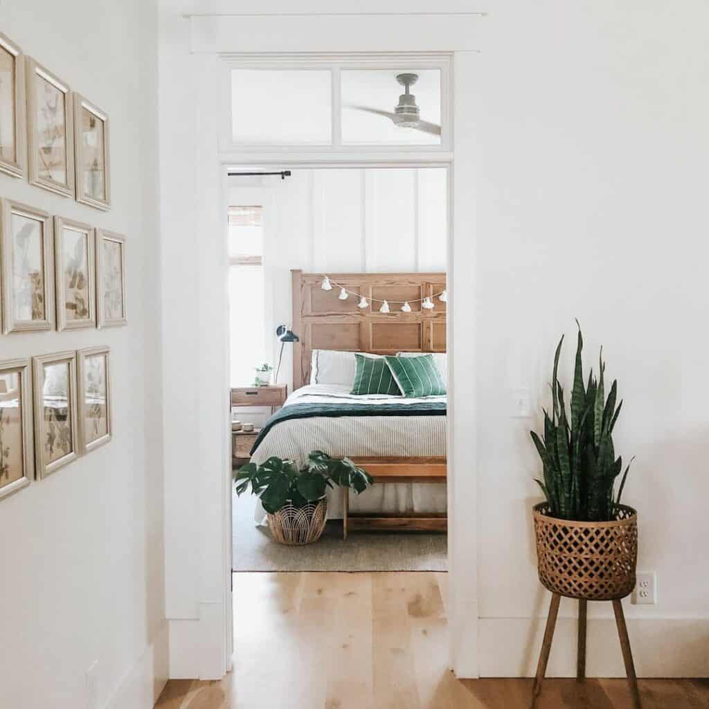 Vintage Bedroom Entry With Transom Windows