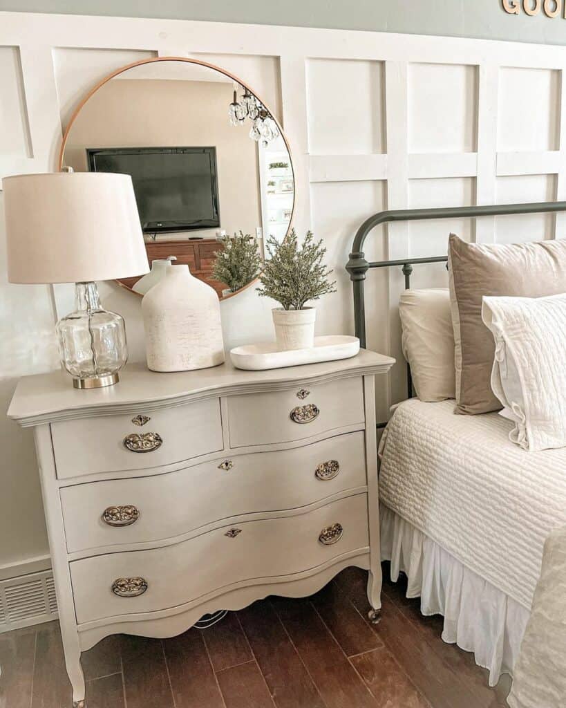 Vintage Cottage Master Bedroom Décor Ideas