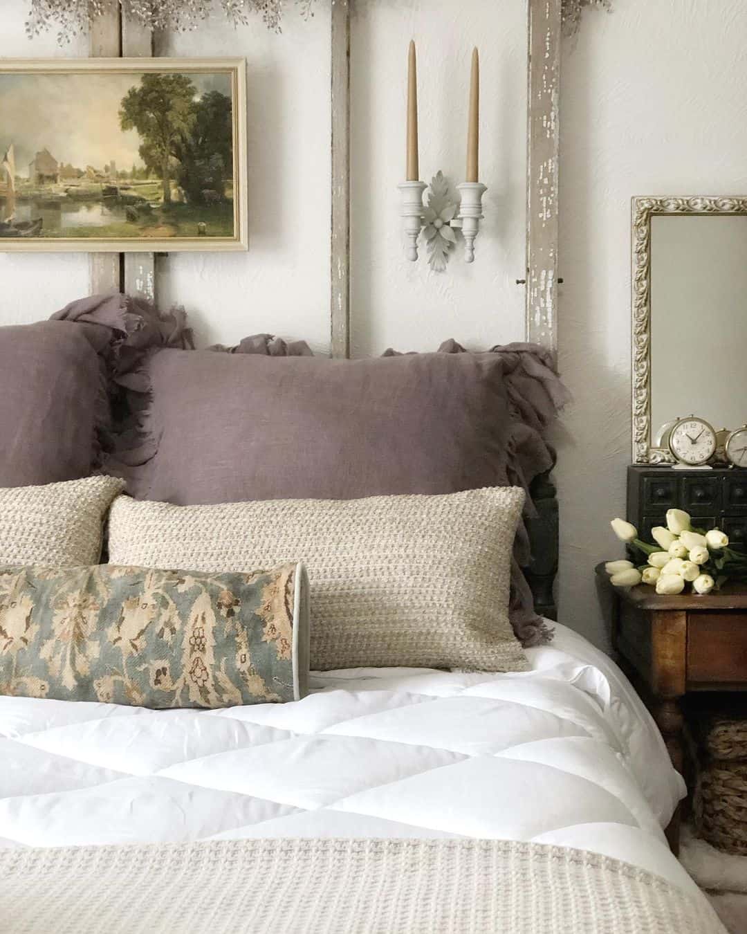 Vintage Décor in Romantic Bedroom - Soul & Lane