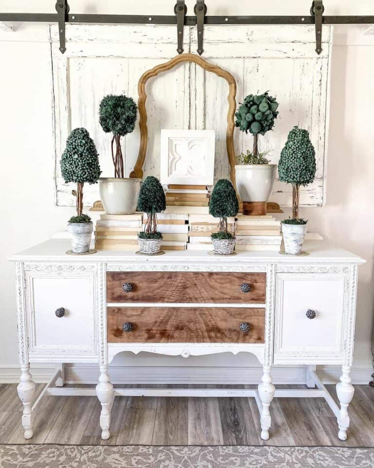 Vintage Sideboard Buffet With Green Décor
