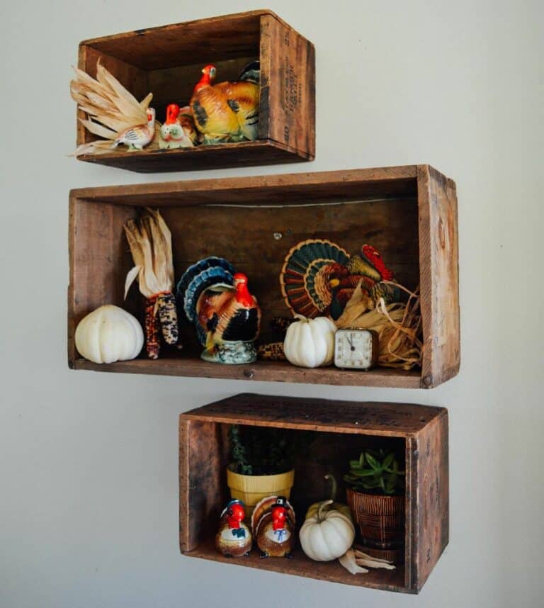 Vintage Wall Décor for Fall
