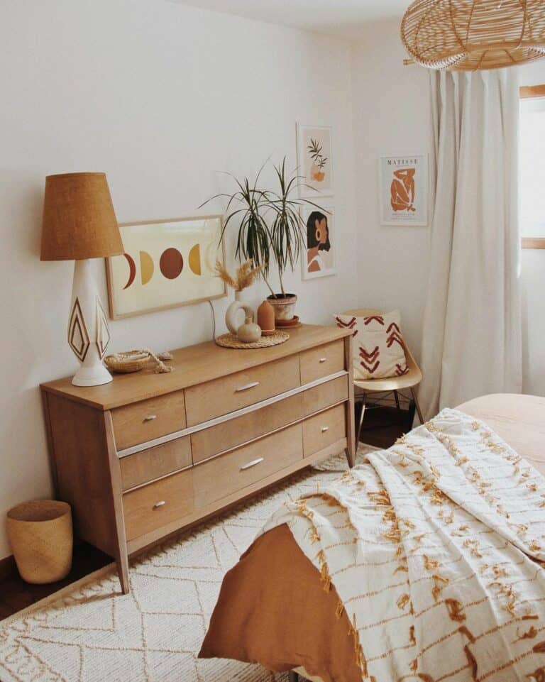 Wall Décor and Tabletop Decorations Accessorize Bedroom