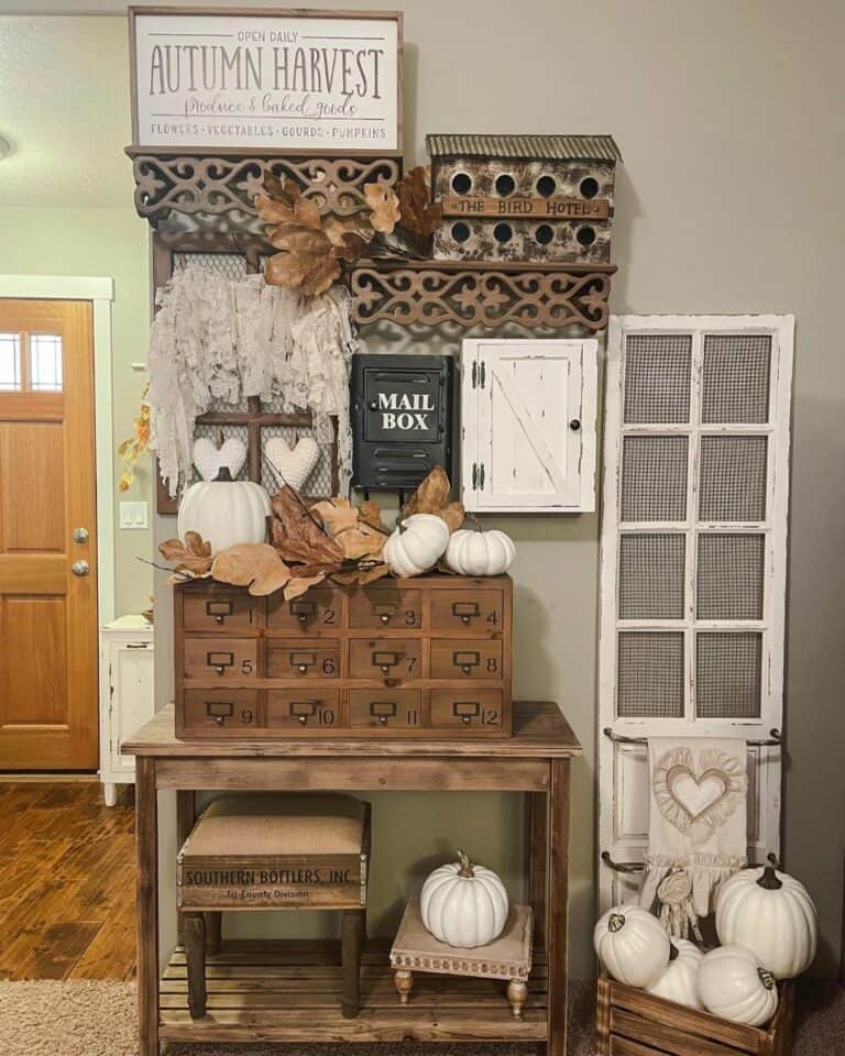 Warm Wood Console Table With Fall Décor