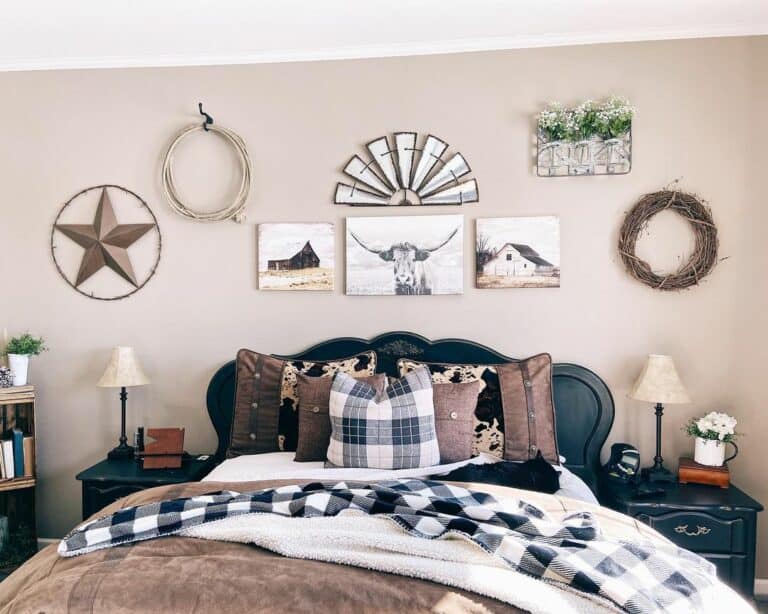 Western-style Farmhouse Master Bedroom Décor