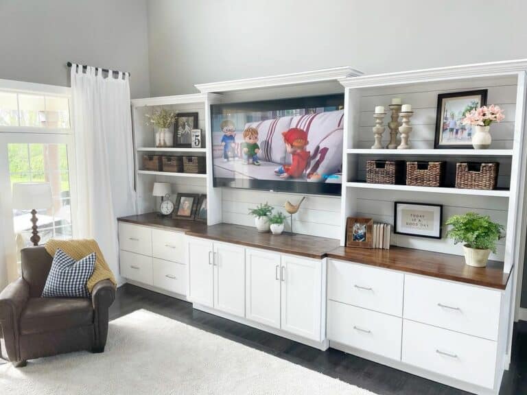 White Entertainment Center for Living Room Storage