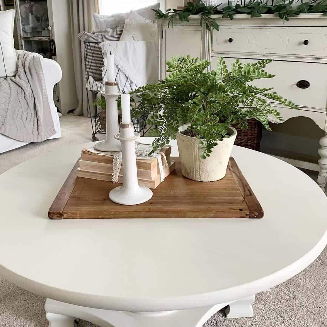 White Farmhouse Décor Ideas - Soul & Lane