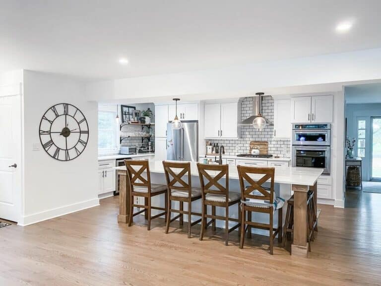 White Farmhouse Kitchen With Tile Backsplash Ideas
