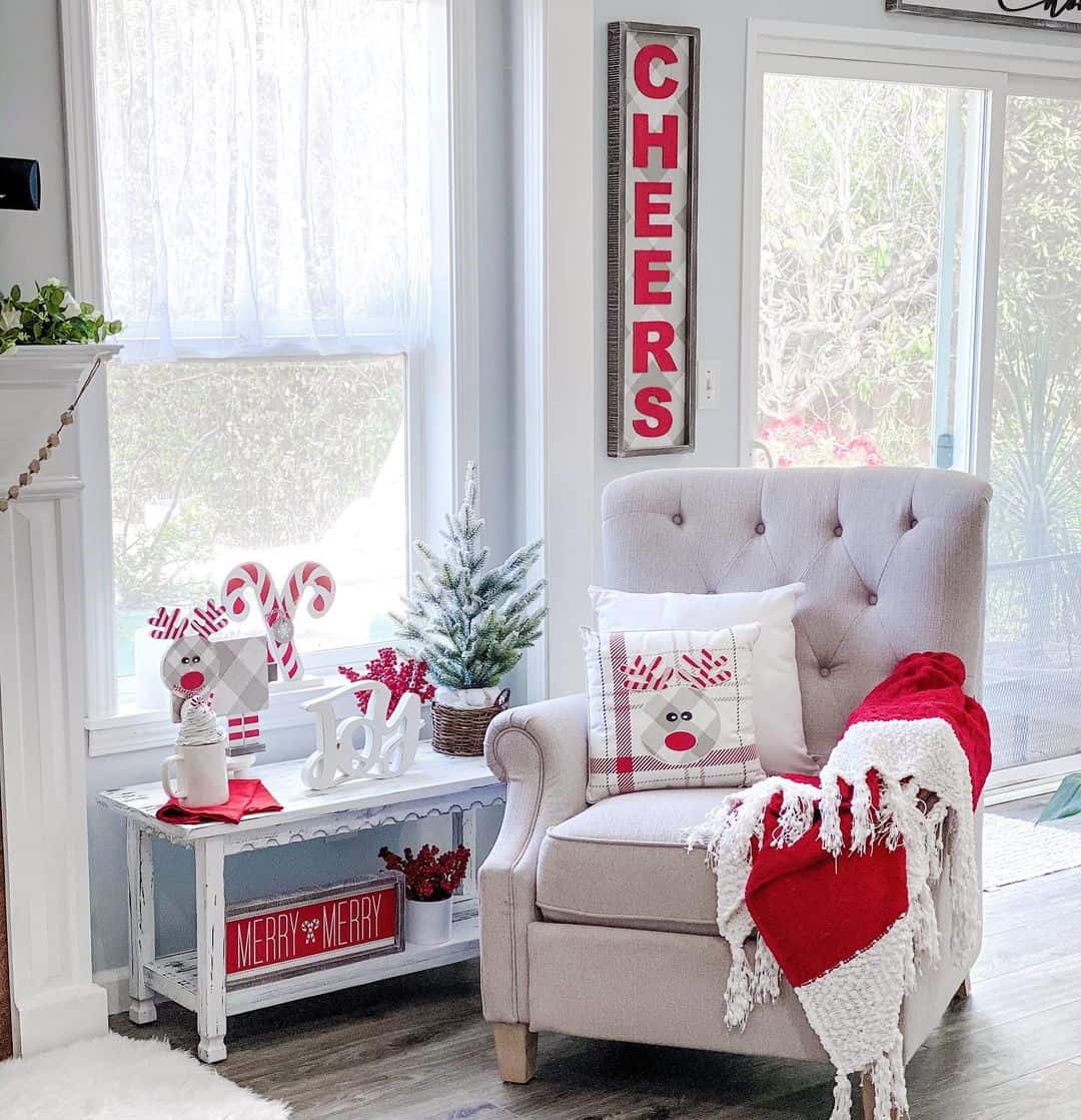 White Farmhouse Living Room With Cheerful Décor Soul & Lane