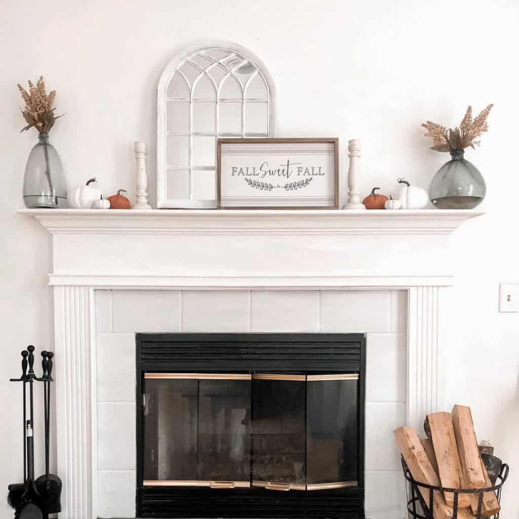 White Fireplace With Farmhouse Décor