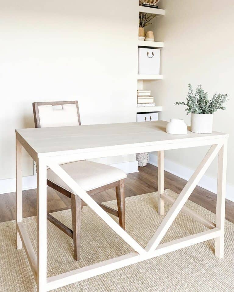 White Office Space With Neutral Décor