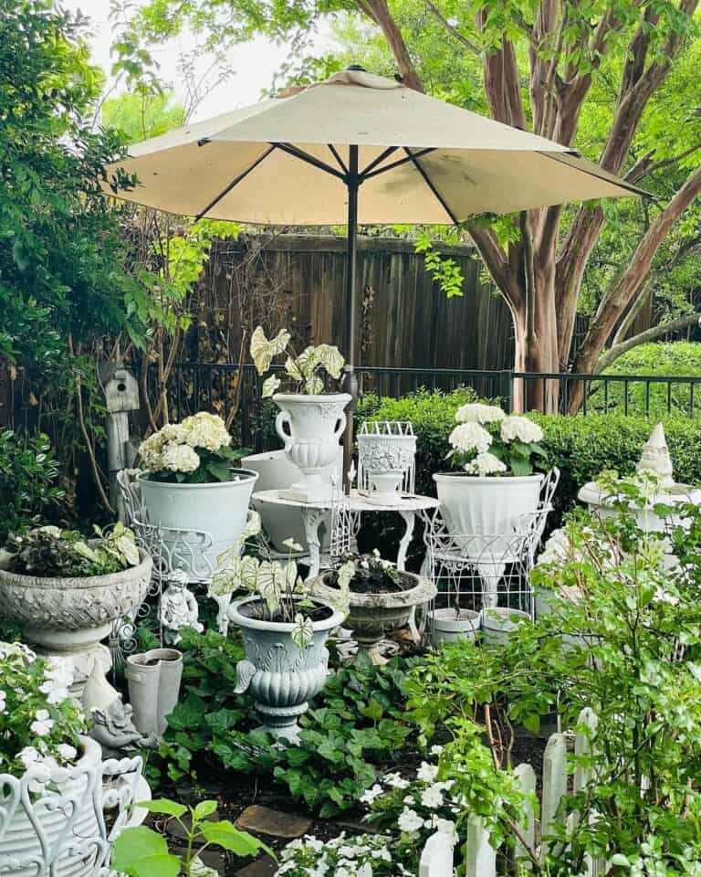 White Patio Set Creates French Garden Aesthetic