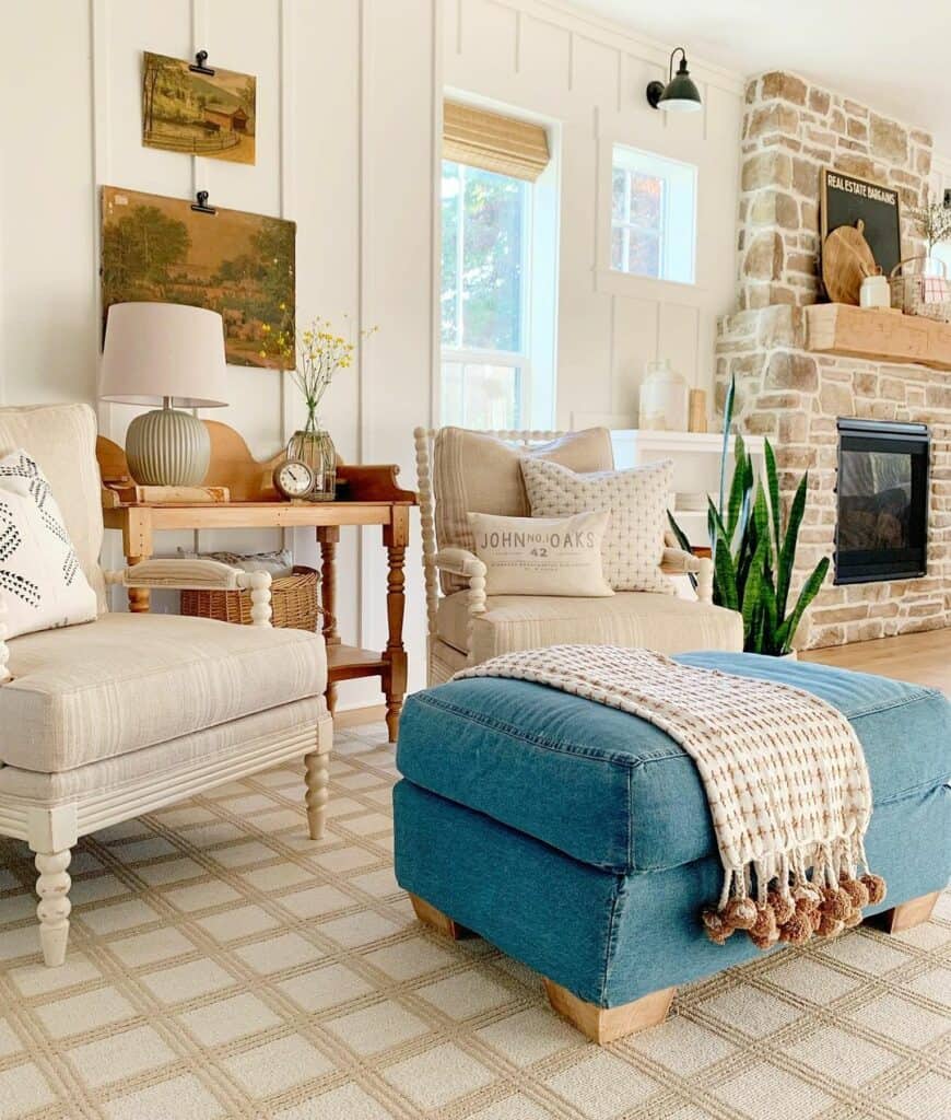 White Summer-style Chic Country Living Room Ideas