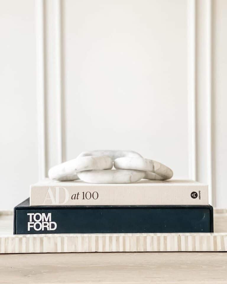 Wooden Coffee Table With Designer Books Décor