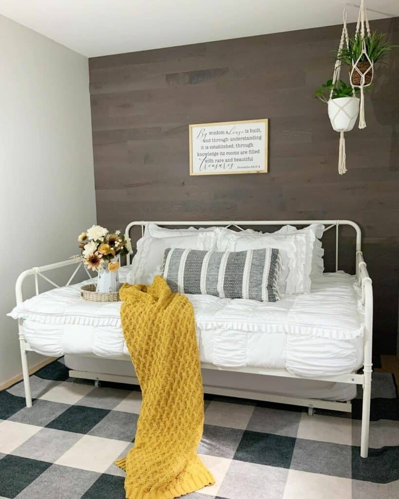 Yellow Bedroom Accessories