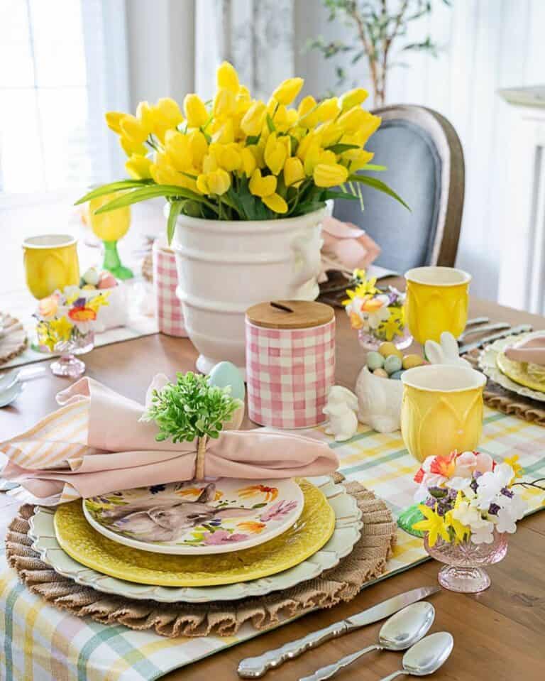 Yellow Easter Table Décor