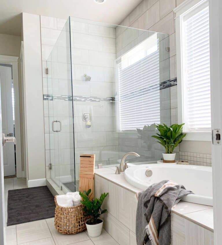 Bathroom Retreat Using Modern Shower Tile Ideas