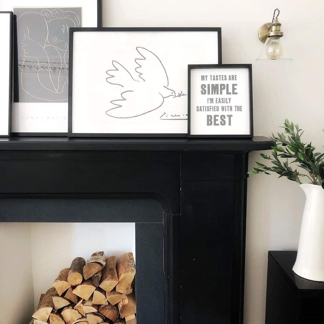 Black and White Décor Ideas for a Farmhouse Living Room - Soul & Lane