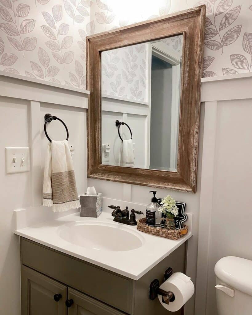 Brown Leafy Wallpaper for a Nature-inspired Bathroom