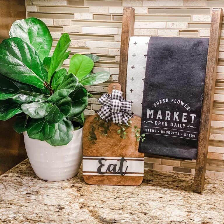 Brown Modern Farmhouse Kitchen Décor