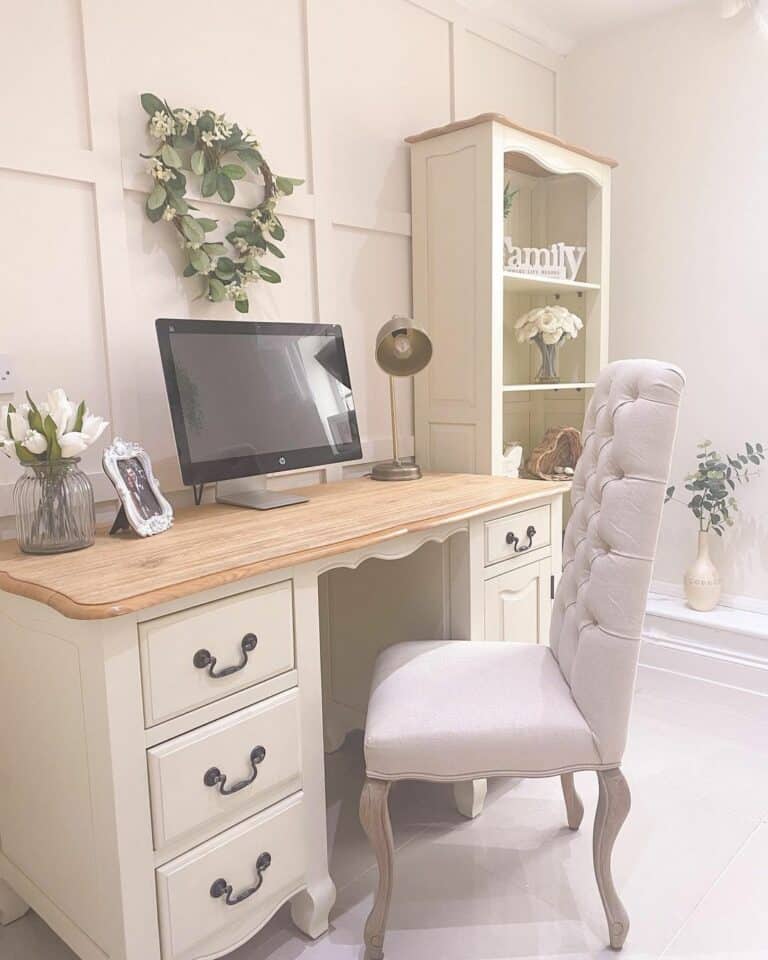 Charming Floral Office Décor