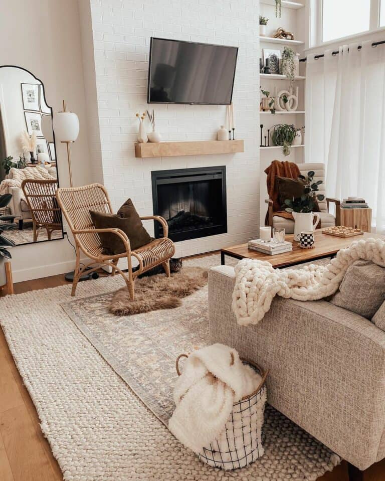 Chunky Knits and Tonal Rugs