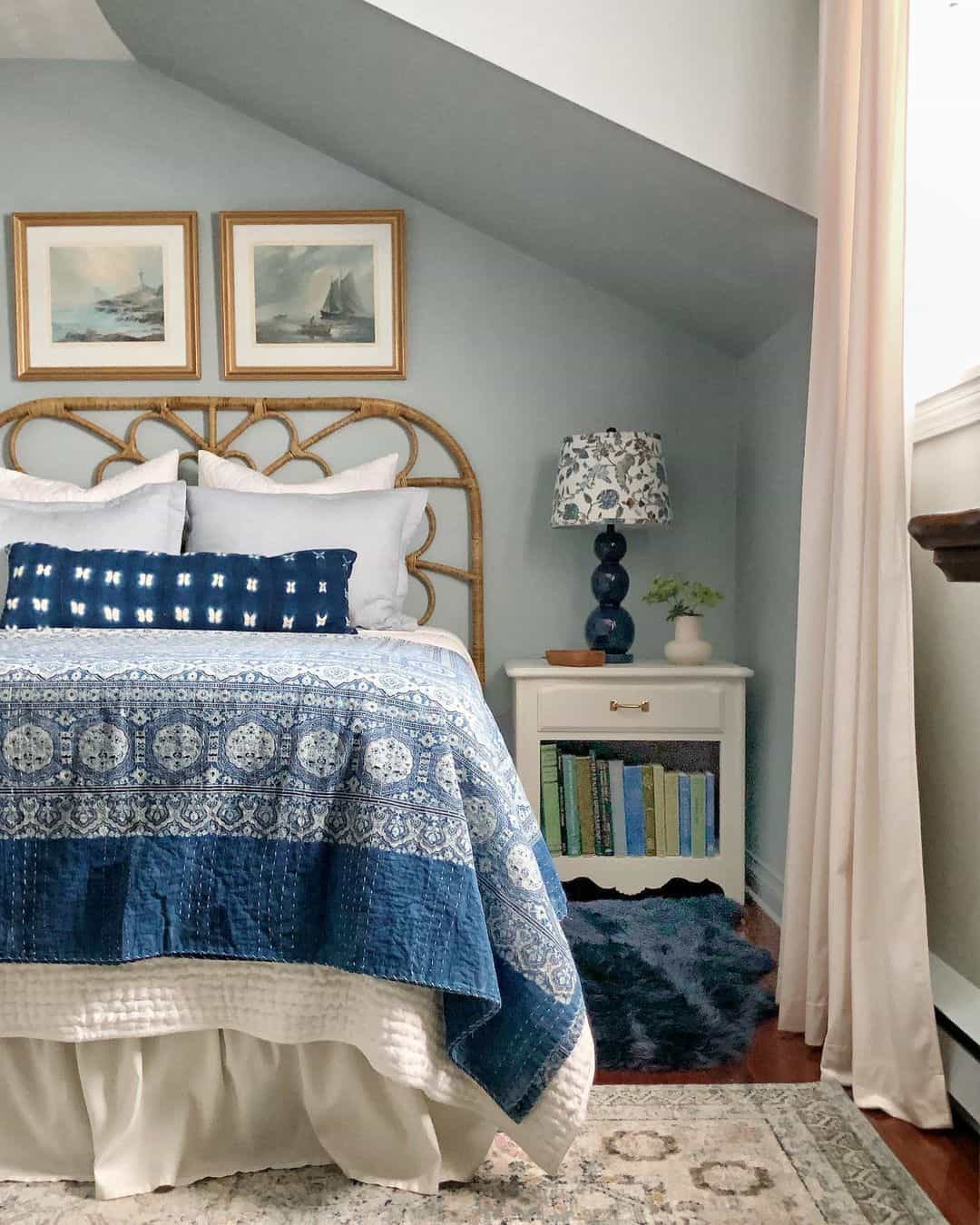 20 Blue and White Bedrooms for a Gorgeous Farmhouse Retreat