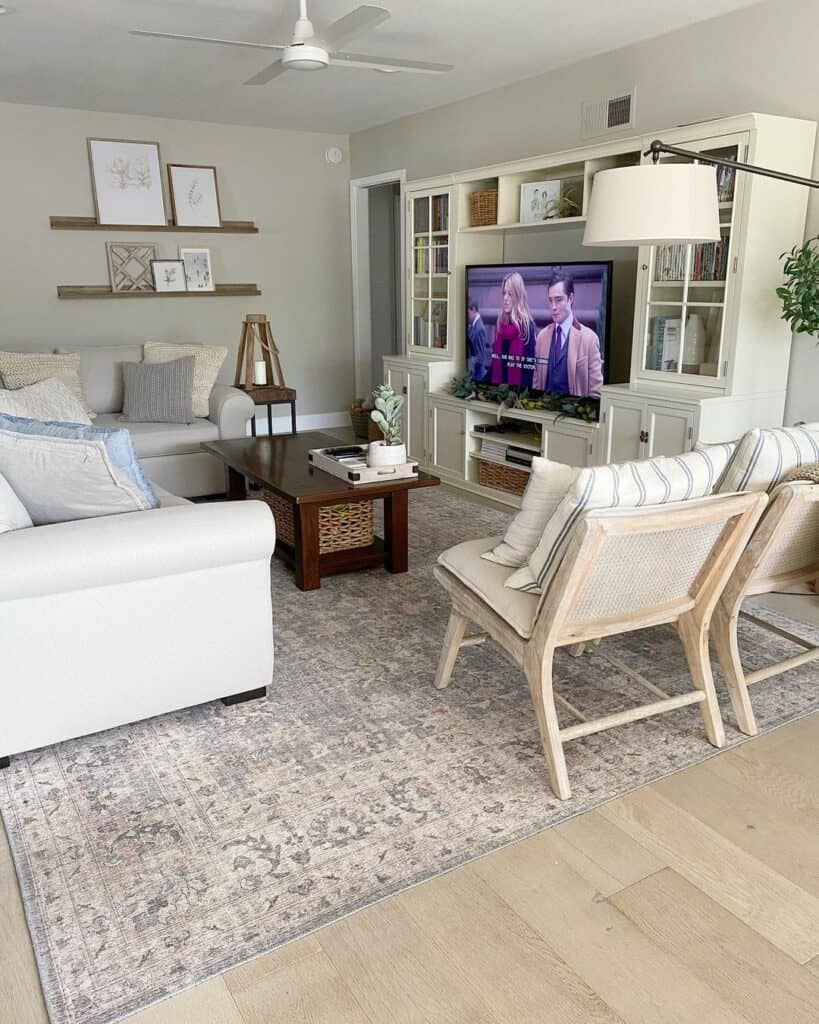 Coastal Style Living Room With Built-in Entertainment Center