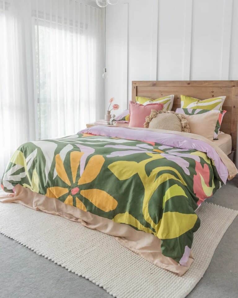 Colourful Bedding With Bulky Designs