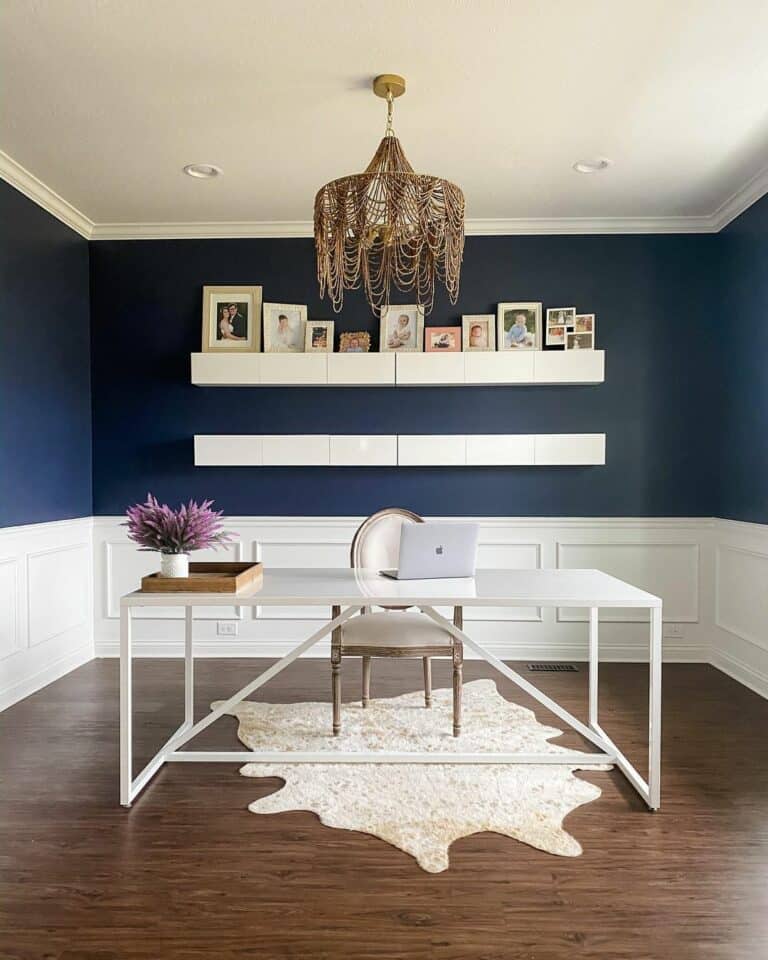 Combine Navy Blue and White for an Inspirational Home Office