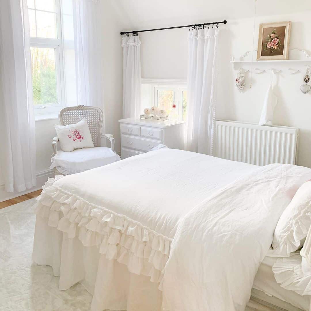 29 Picture Perfect Curtain Ideas To Update Your Space