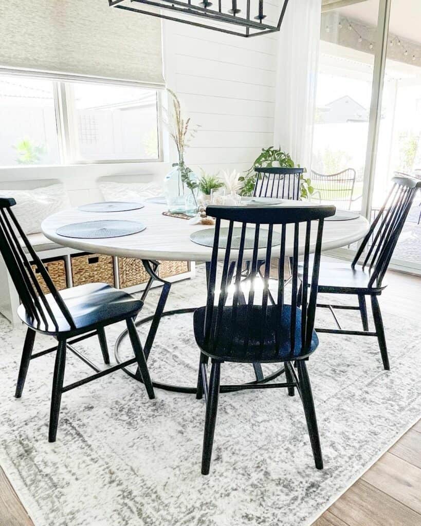 Cool-toned Dining Room Table Décor for a Farmhouse