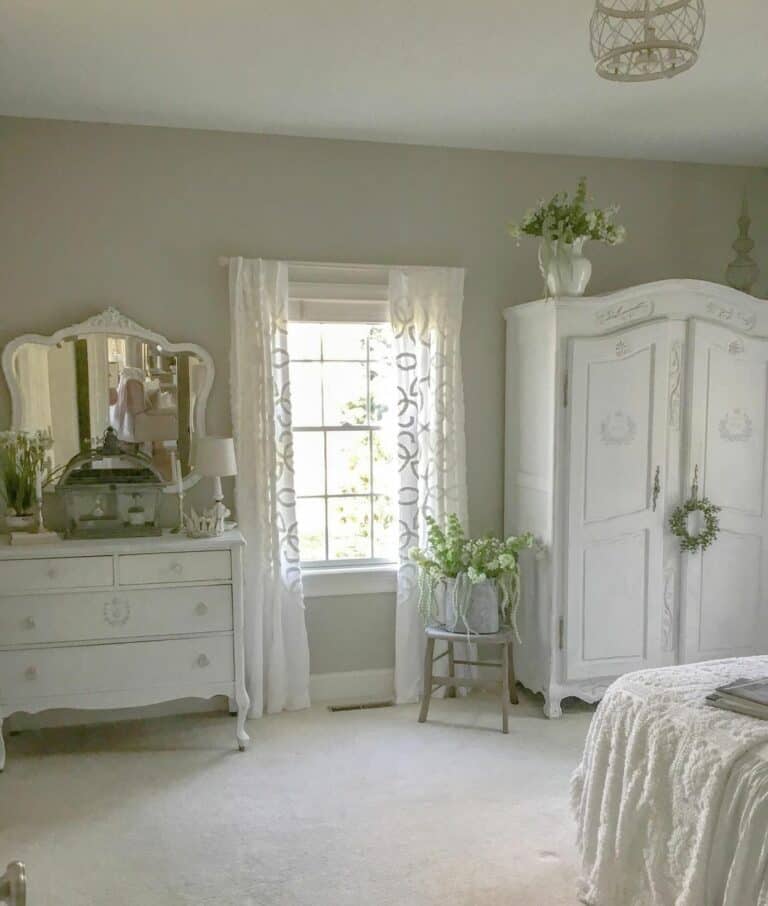 Cottage Rustic Bedroom Furniture for Feminine Style