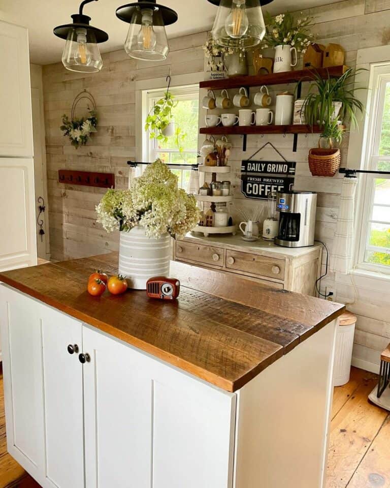 Country Kitchen Shelves Décor Ideas