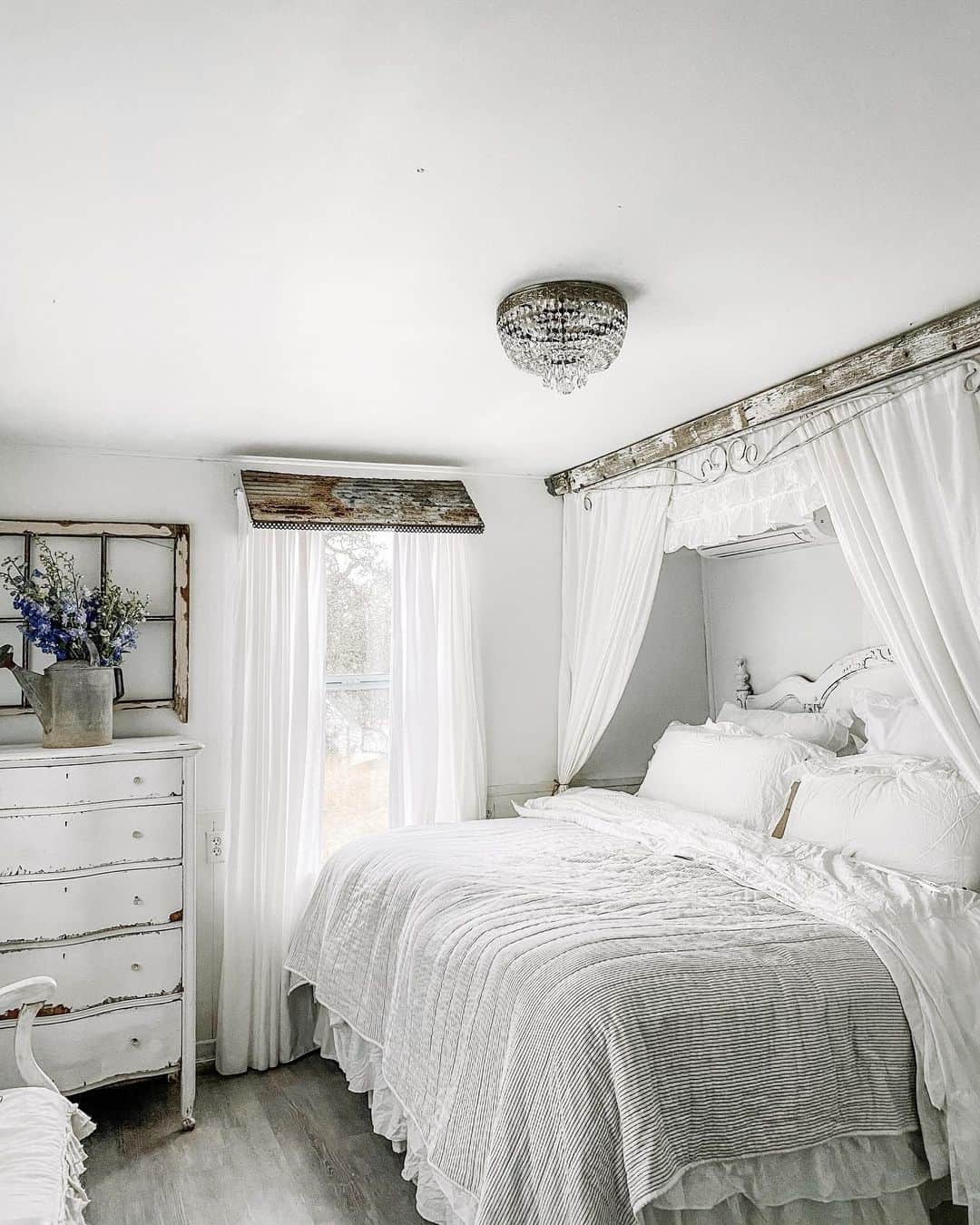 DIY Canopy Bed and Distressed Furniture Soul & Lane