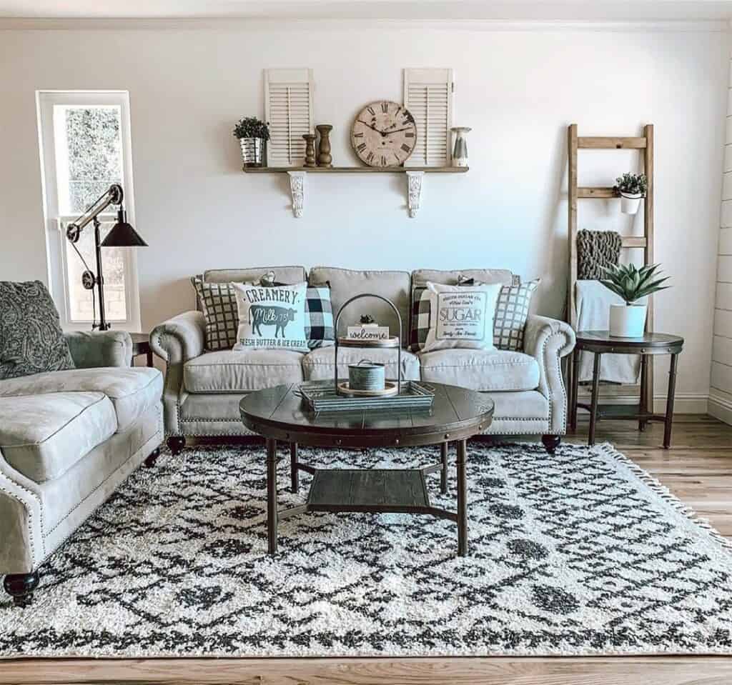 Decorating a Living Room With Gray Sofas