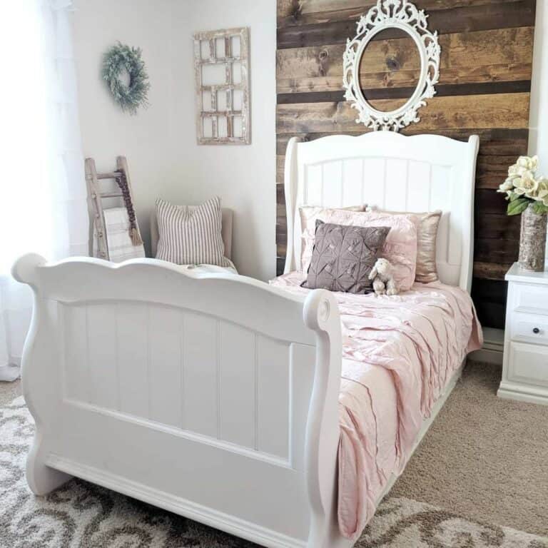 Farmhouse Décor and Little Girl Bedroom Ideas