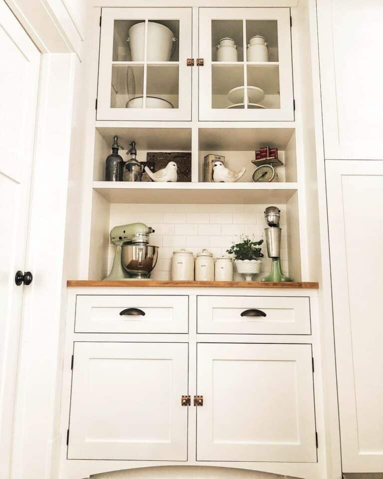 Farmhouse Kitchen With Pistachio Kitchen Appliances