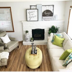 Farmhouse Living Room With Wall Décor