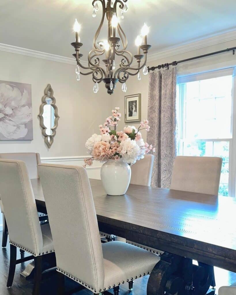 Feminine Dining Room Centerpiece Ideas