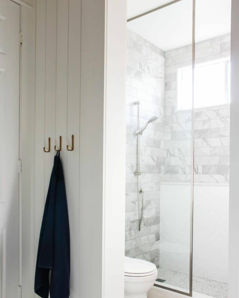 Half-wall Separating Shower Room