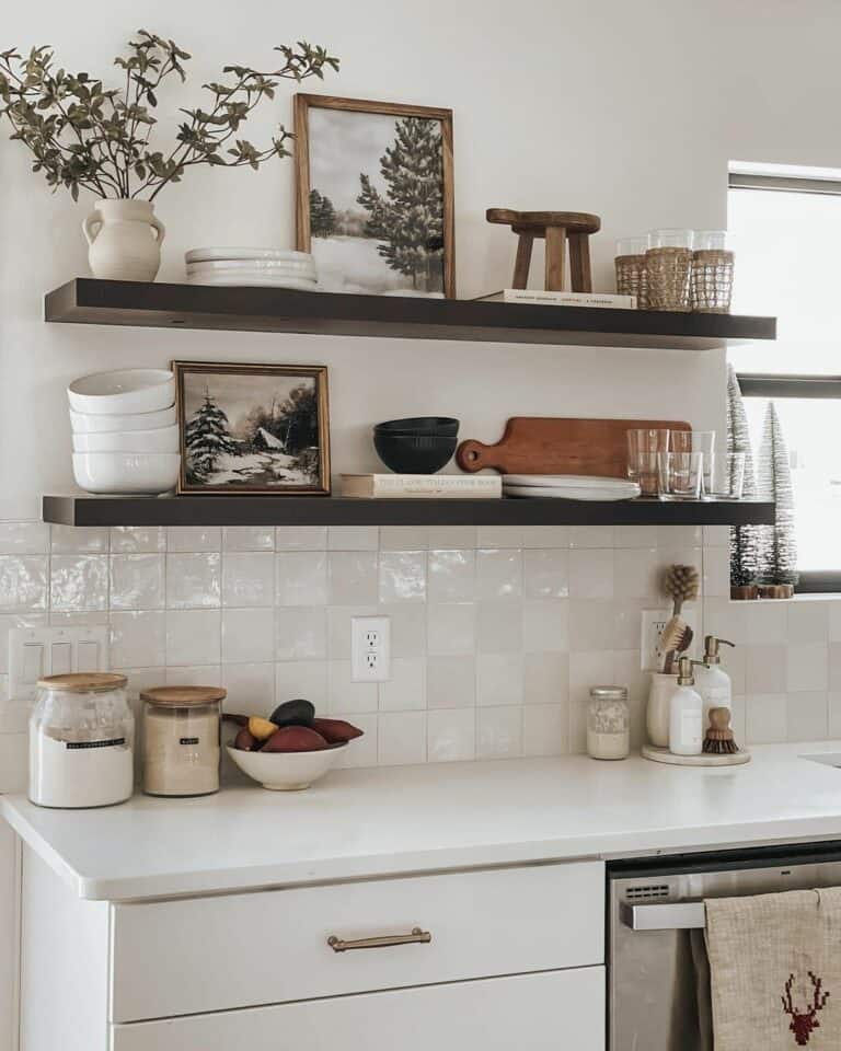 Minimalist Kitchen Shelves Decor