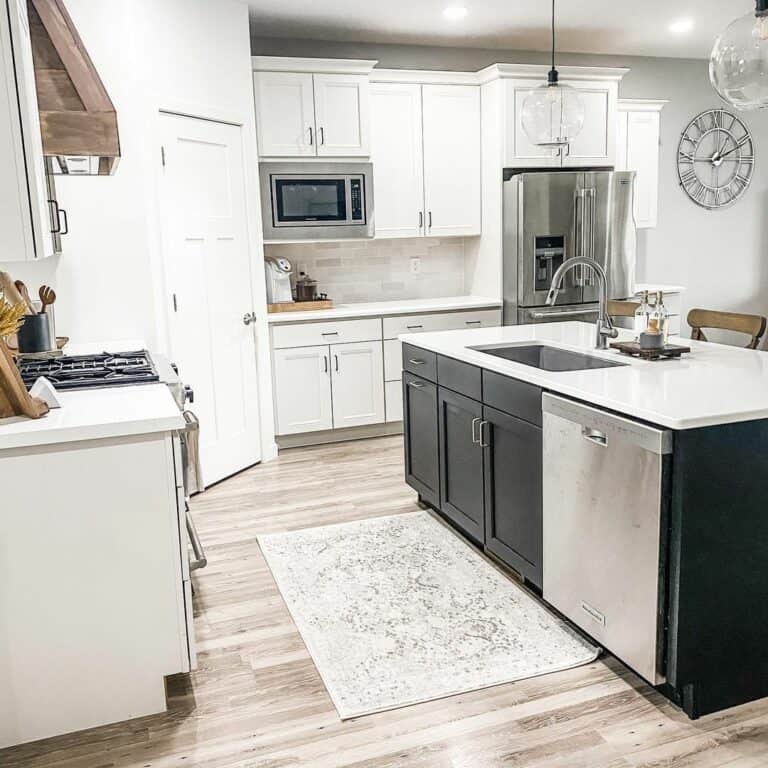 Minimalistic Shaker Kitchen