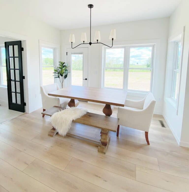 Mixed Materials Create Dining Room Seating