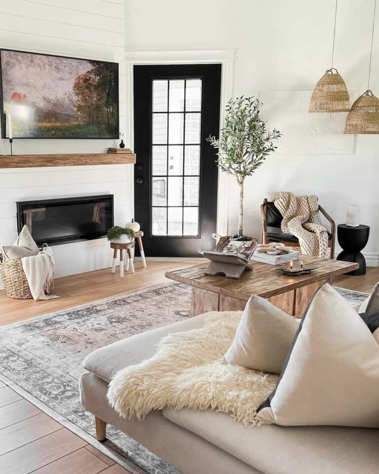 Modern Farmhouse Decorations for a Neutral Living Room